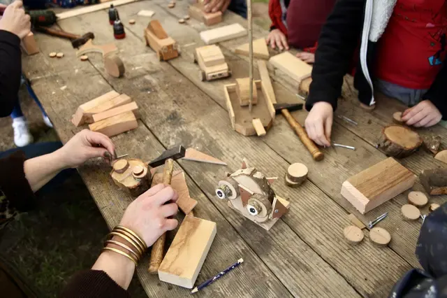 Atelier Sculpture sur Bois, matériel et mise en place sur le lieu de l'événement
