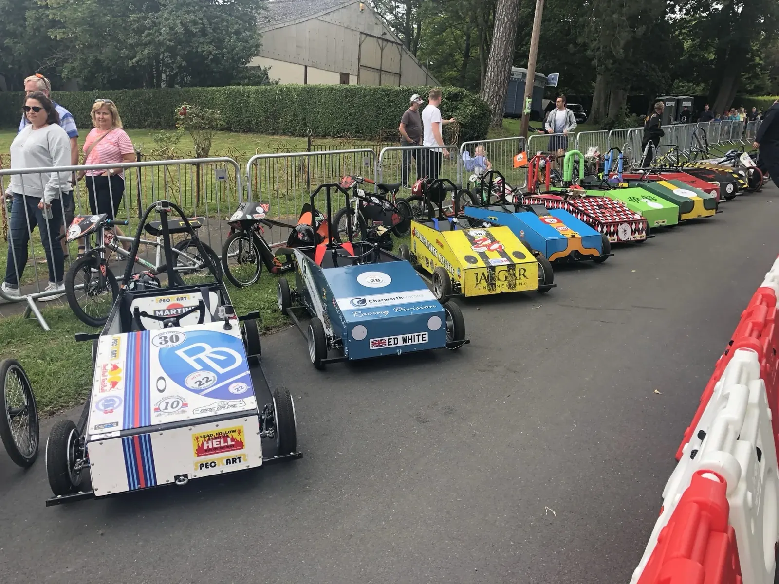 Grand Prix Carton, matériel et mise en place sur le lieu de l'événement
