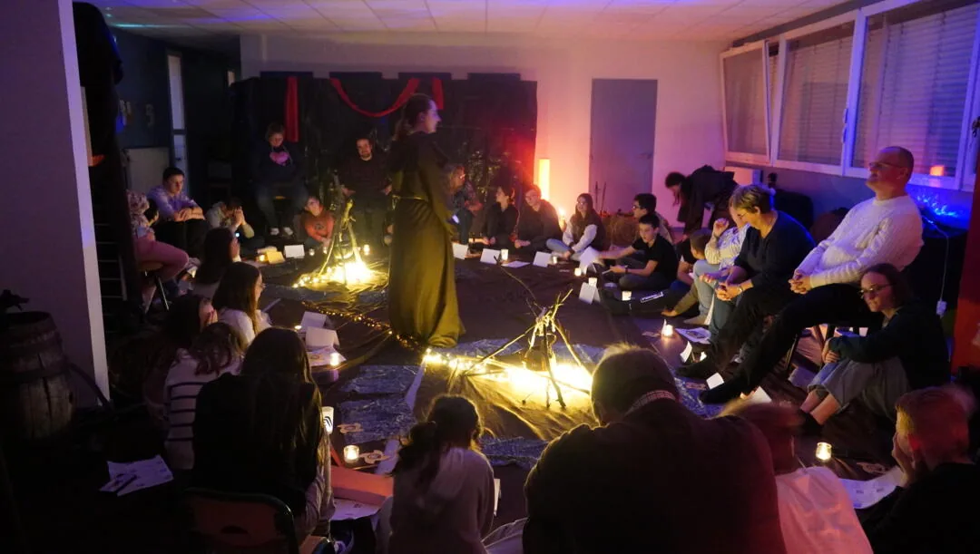 Loup Garou Géant, matériel et mise en place sur le lieu de l'événement
